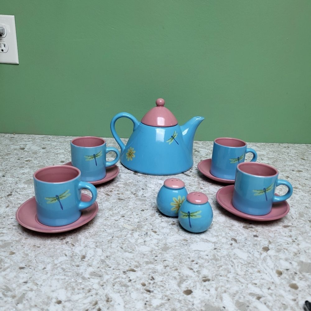Vintage Dragonfly and Daisy Tea Set